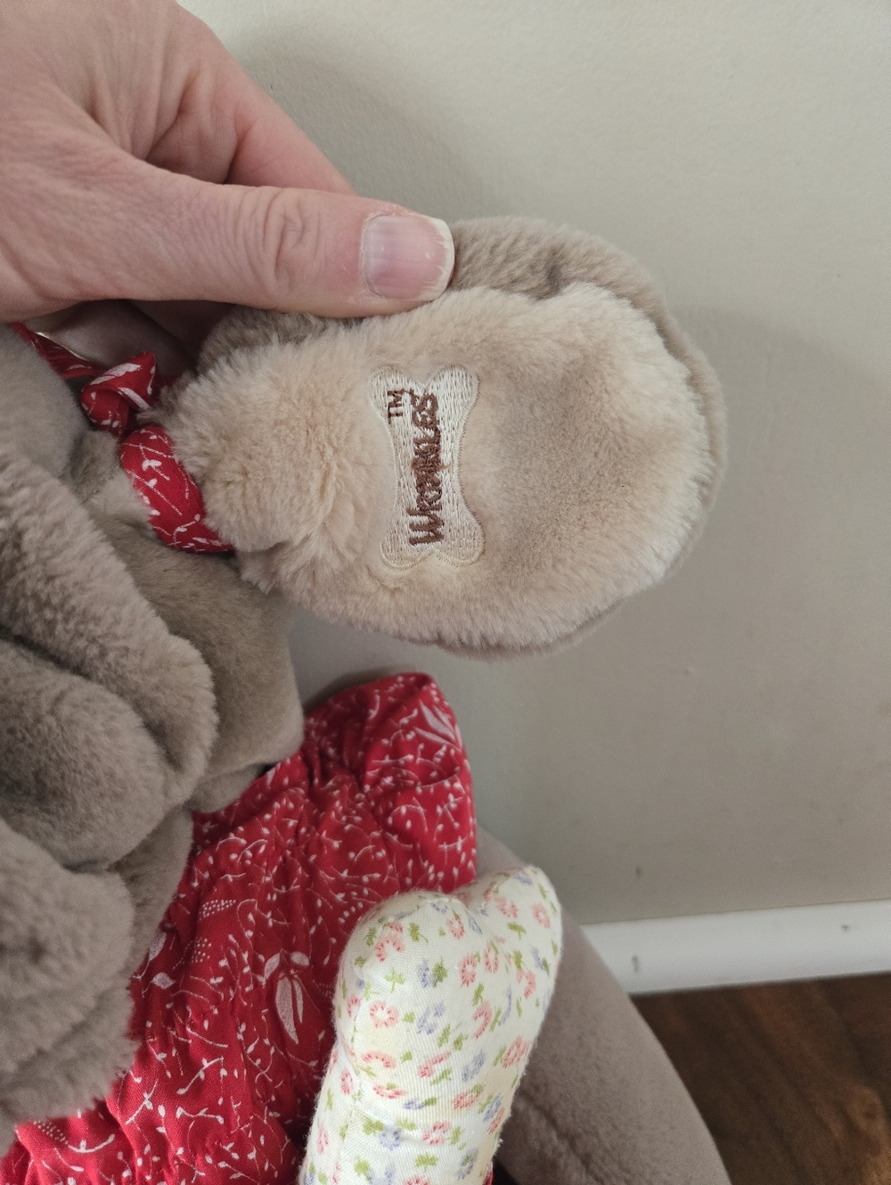Wrinkles Puppet Dog - Picture 4 of 5